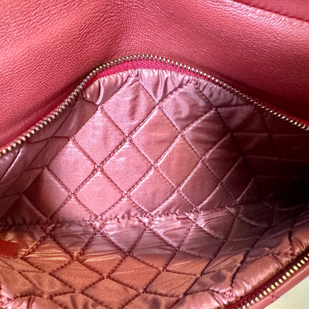 Sold ❌ Chanel Le Boy soft fold over CC clutch bag lambskin - Picture 12 of 13